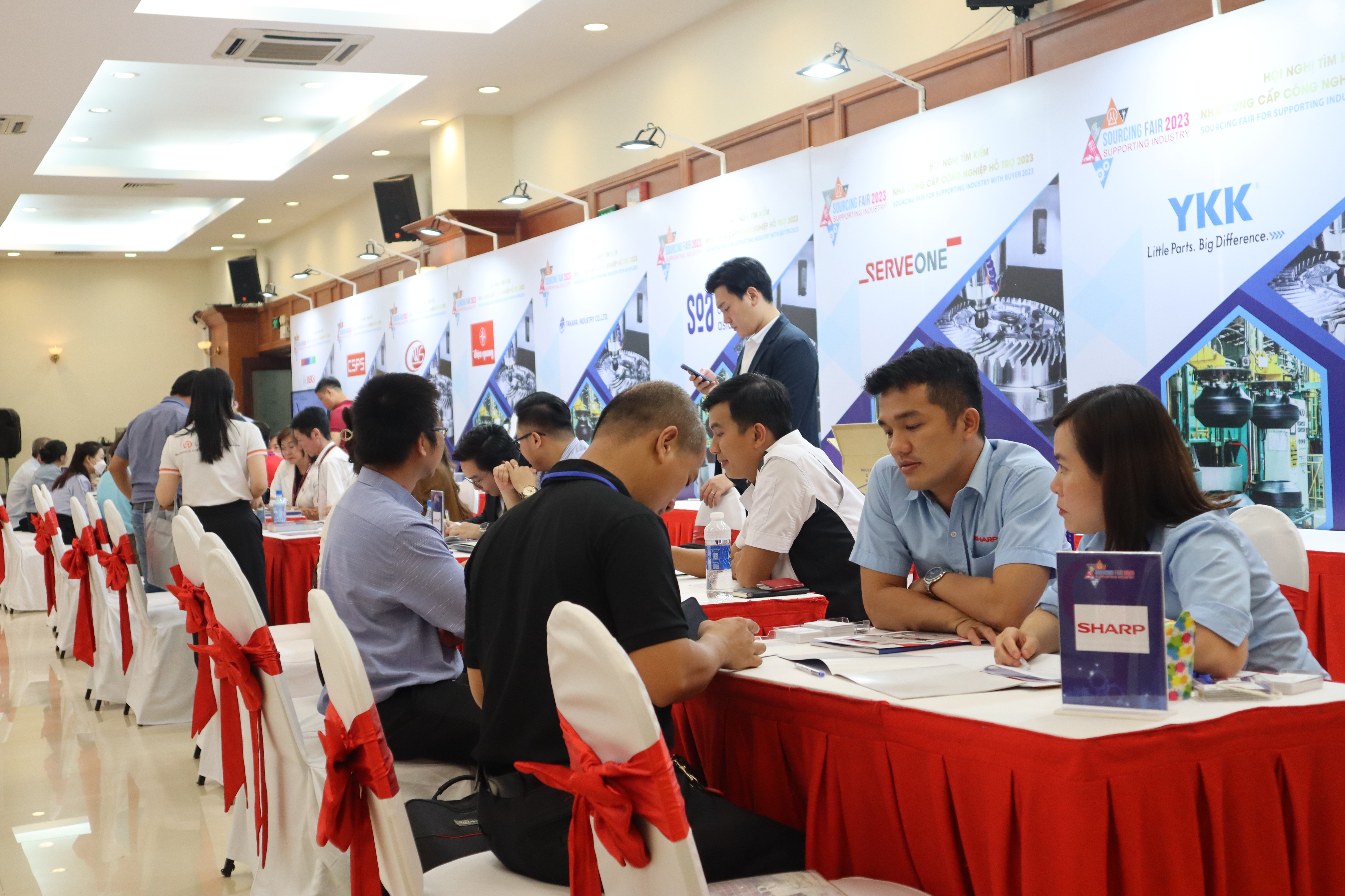 The event attracted many upstream enterprises and suppliers