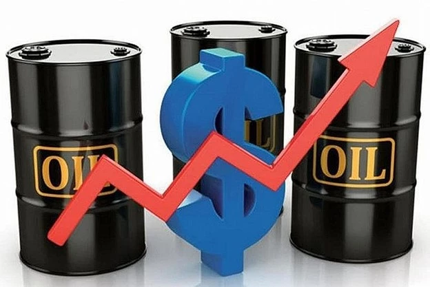 Phụ Phí Nhiên Liệu (Fuel Surcharge)