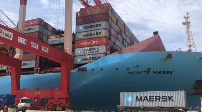 China opens cabotage market to foreign carriers, Maersk carries out historical transportation