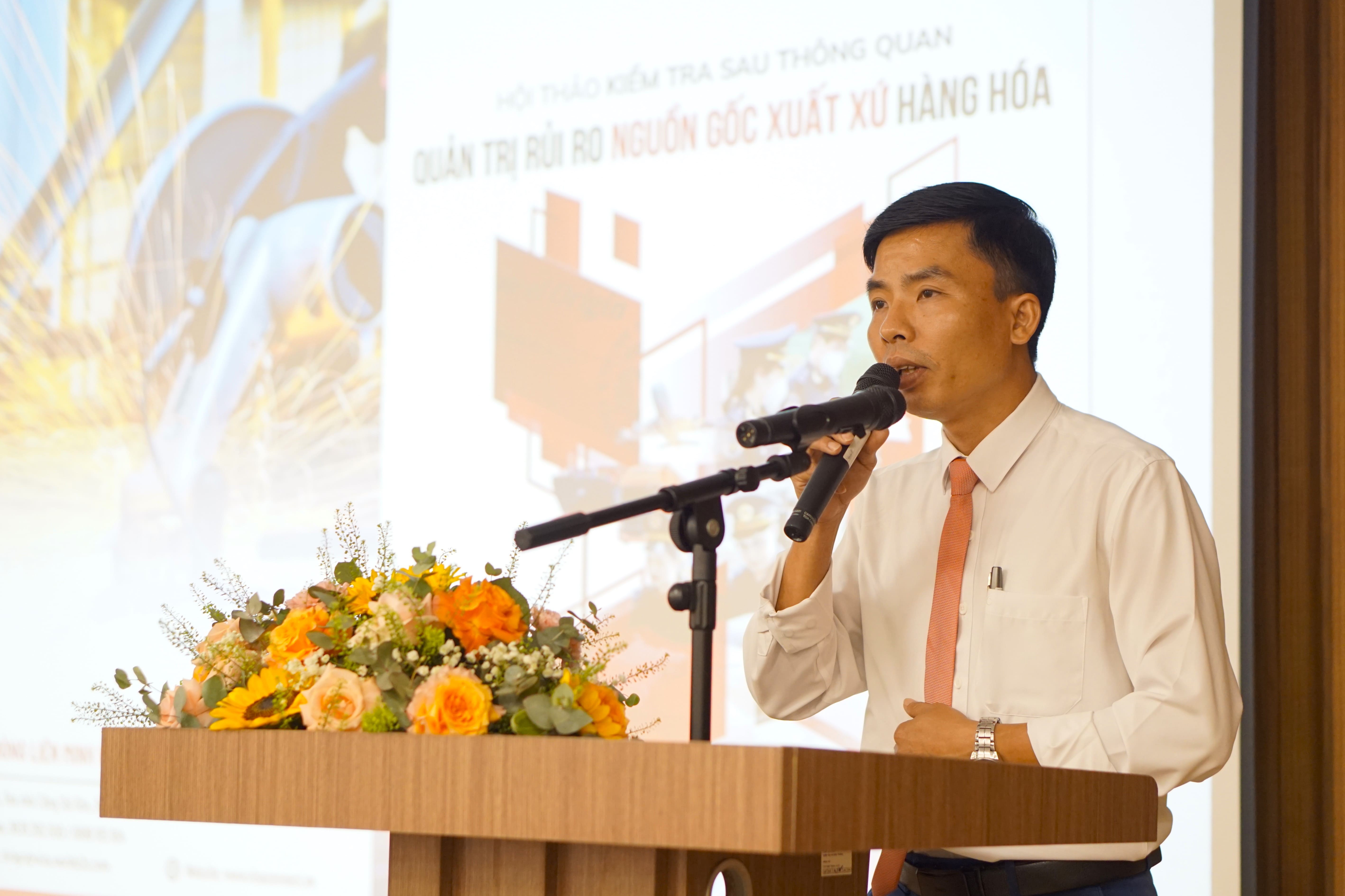 Ông Mai Hùng Cường - Chuyên gia đào tạo, tư vấn thủ tục hải quan và báo cáo quyết toán tại công ty InterLOG đang chia sẻ về việc xuất xứ hàng hóa cần bắt đầu từ việc xác định nguyên nhân gốc rễ sai sót