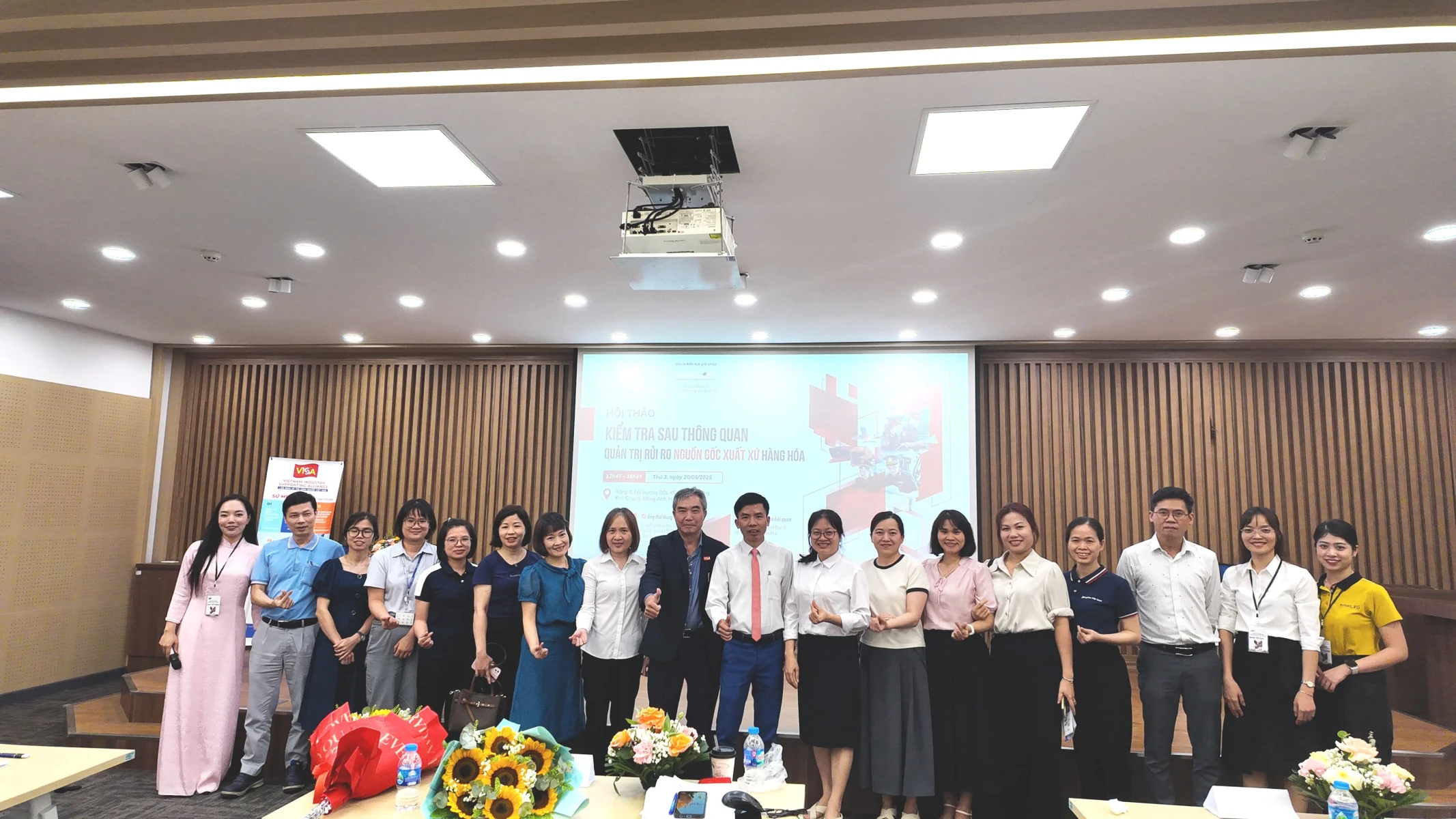 Buổi hội thảo kết thúc thành công tốt đẹp, nhận được nhiều phản hồi tích cực