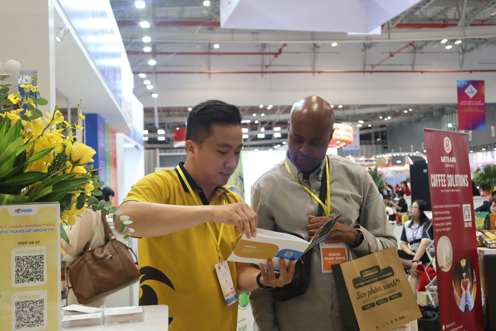 Khách tham quan đánh giá cao các giải pháp và dịch vụ logistics mà InterLOG mang lại