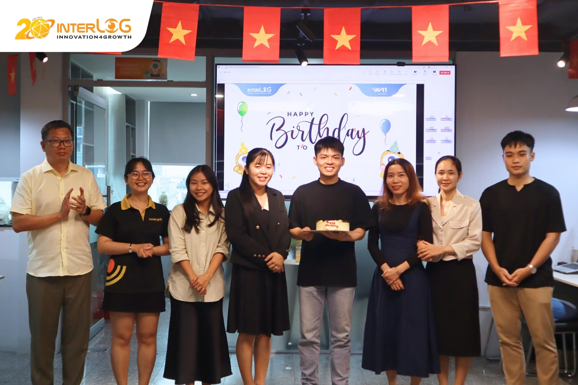 don-chao-sinh-nhat-cua-cac-thanh-vien-interlog-co-ngay-sinh-trong-thang-11