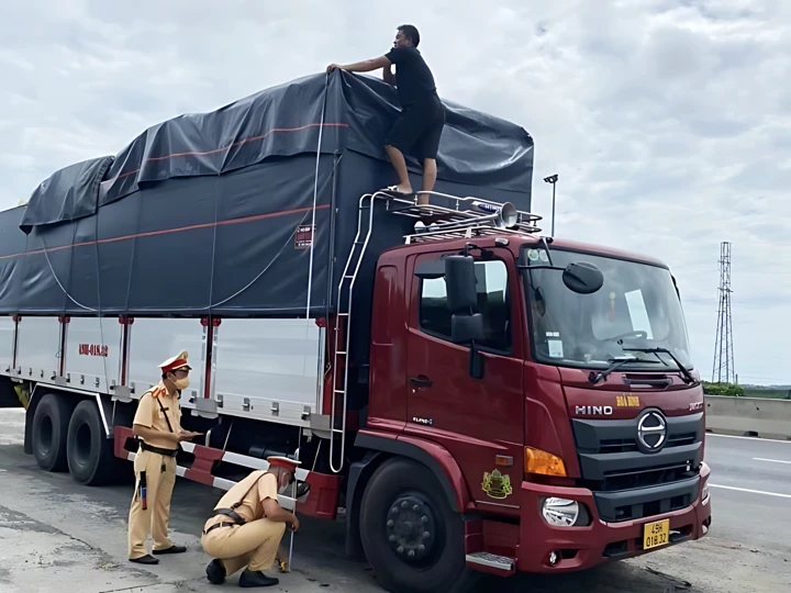 vận tải siêu trọng